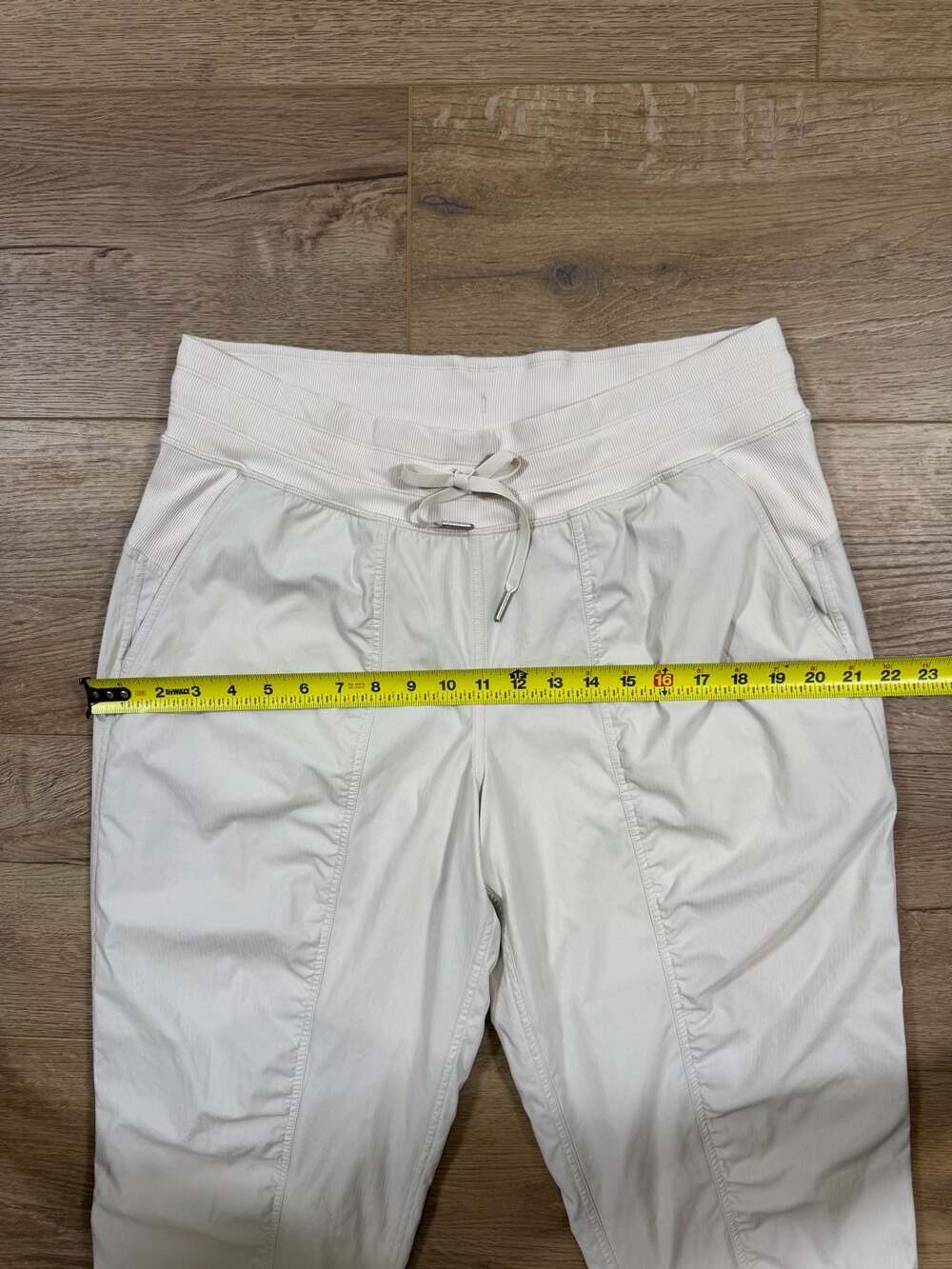 Lululemon White Lined Mid Rise Jogger Pants Women’s Size 12 Athleisure - Picture 11 of 16